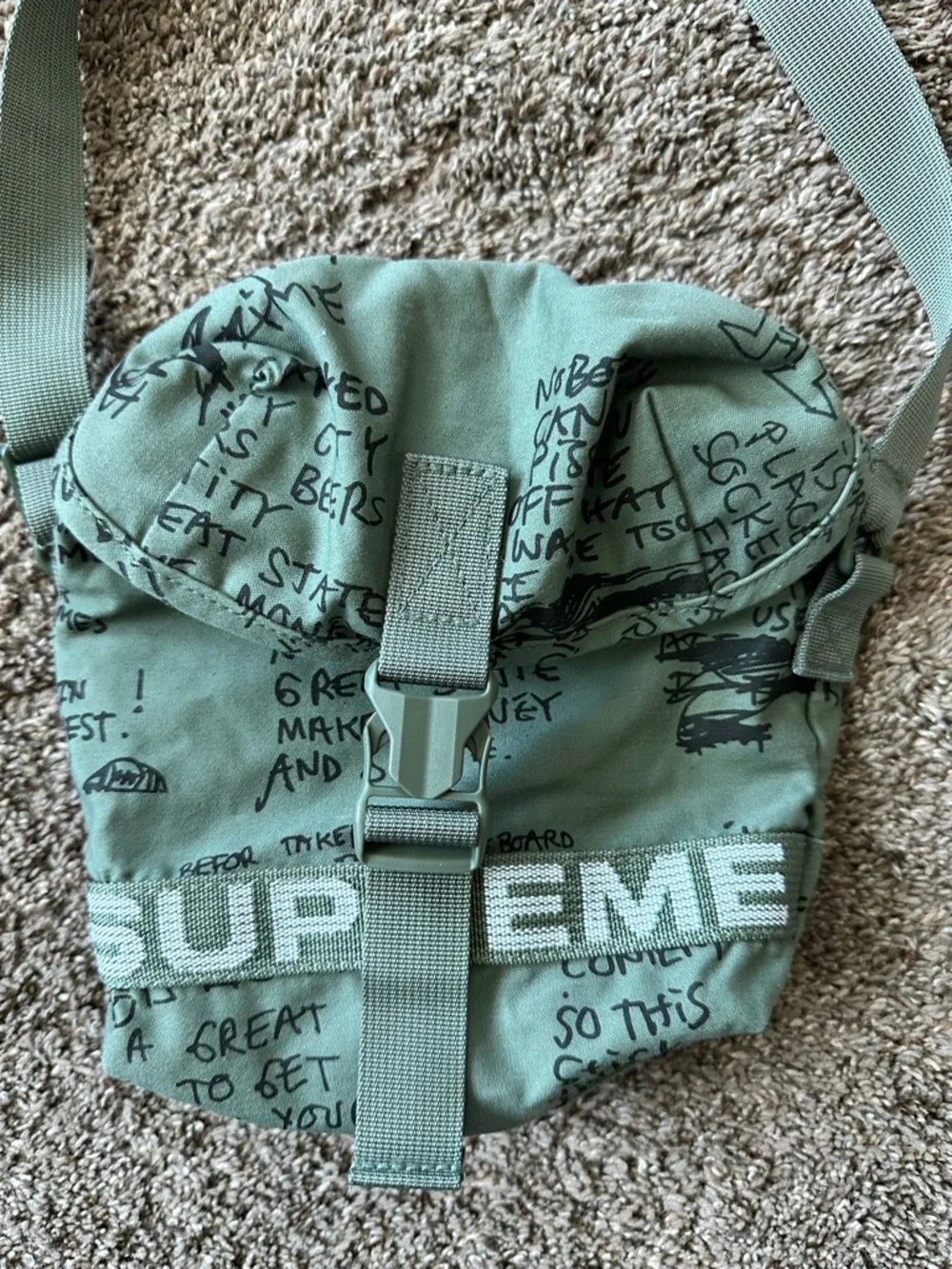 Supreme ss23 olive